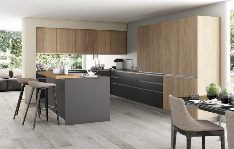 LAMINATE SYNCHRONIZED PORE FRENCH OAK